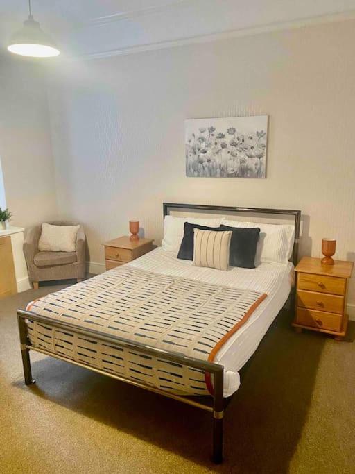Bright 2 Bedroom Apartment Near Seafront Central Penzance Esterno foto