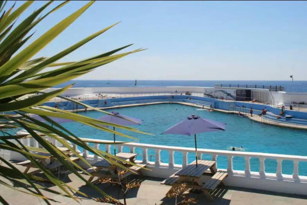 Bright 2 Bedroom Apartment Near Seafront Central Penzance Esterno foto